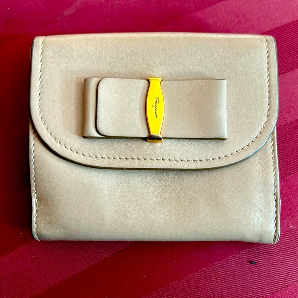 SALVATORE FERRAGAMO WALLET